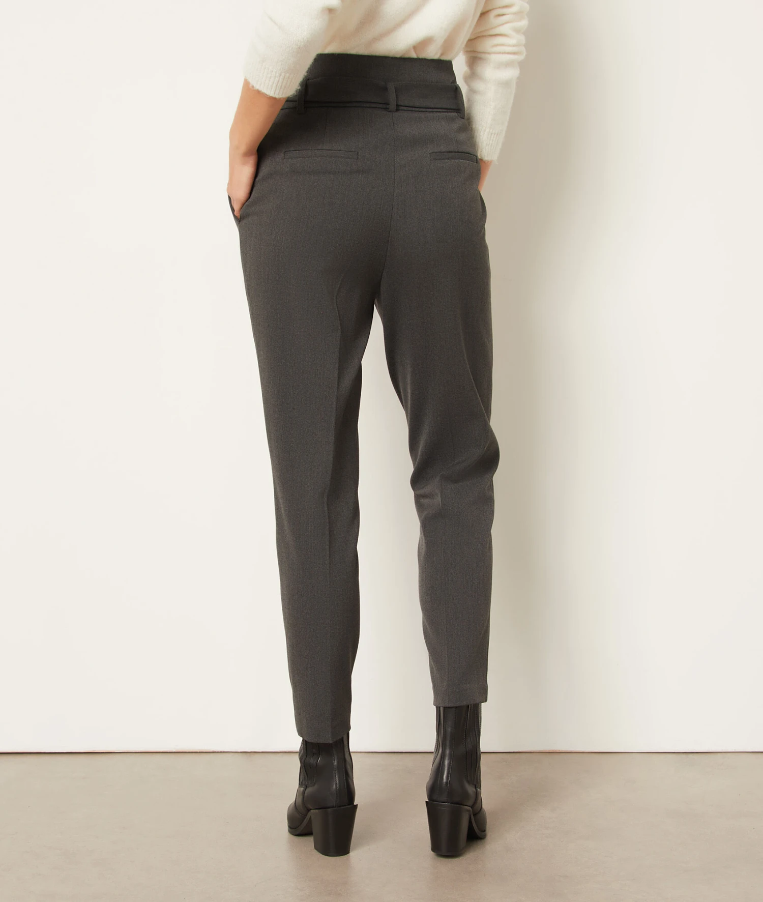 Hose Im Karottenschnitt ANTHRAZIT 2 Hose Im Karottenschnitt ANTHRAZIT – Bild 2