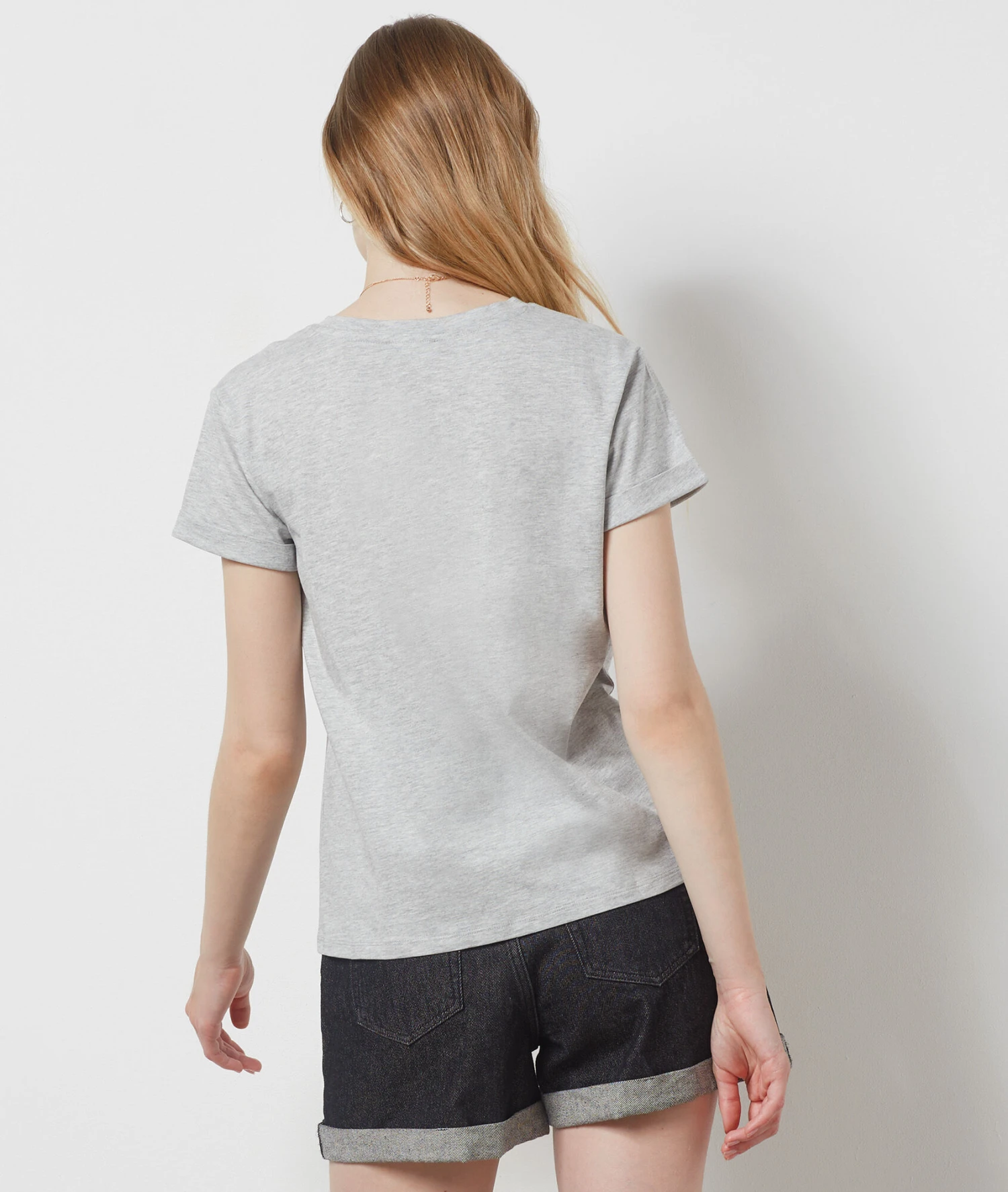 T-Shirt Mit V-Ausschnitt Und Kurzen Ärmeln, 100 % Baumwolle GRAU 2 T-Shirt Mit V-Ausschnitt Und Kurzen Ärmeln, 100 % Baumwolle GRAU – Bild 2