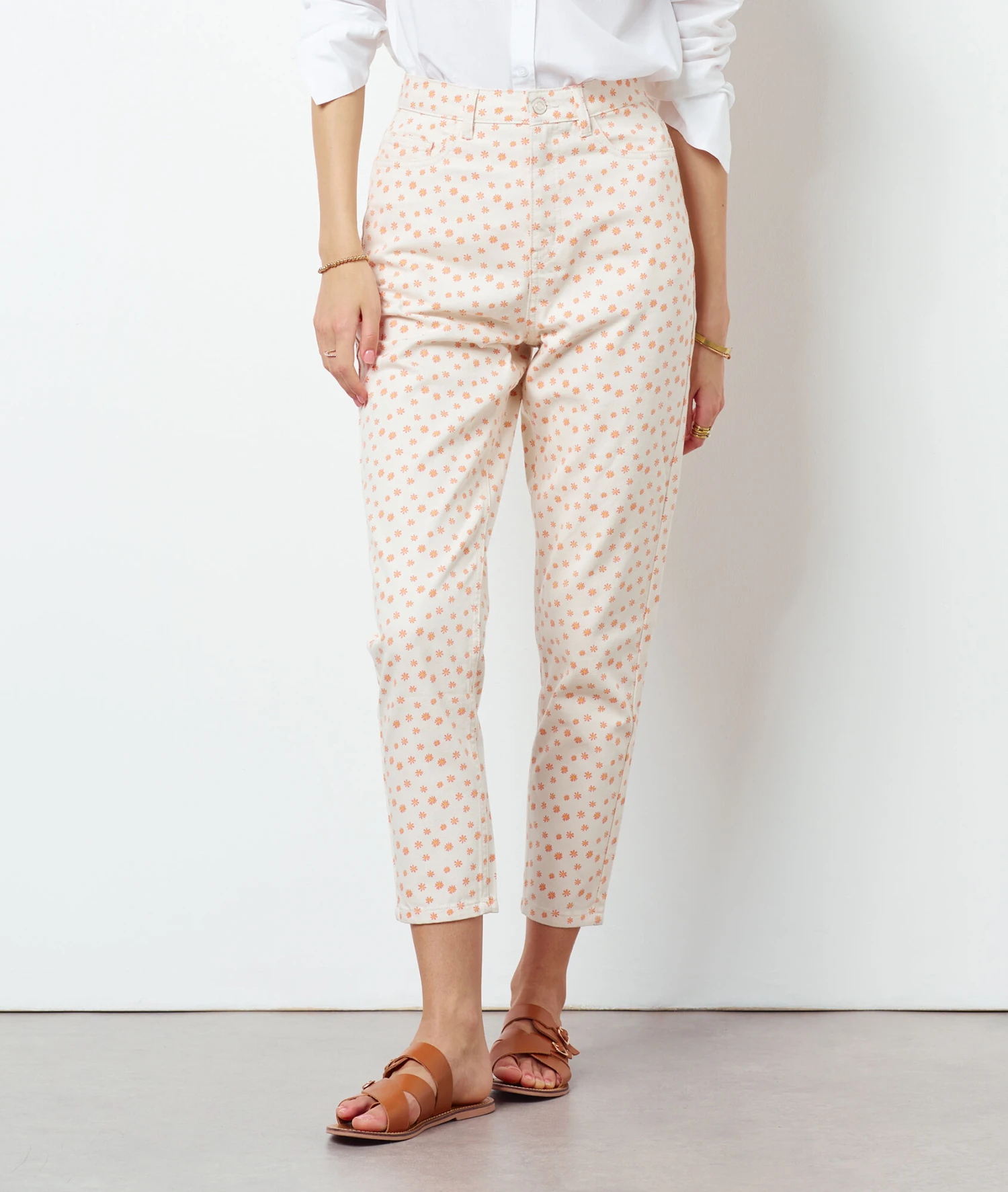 Karottenjeans Mit Gestickten Details ECRU 5 Karottenjeans Mit Gestickten Details ECRU – Bild 5