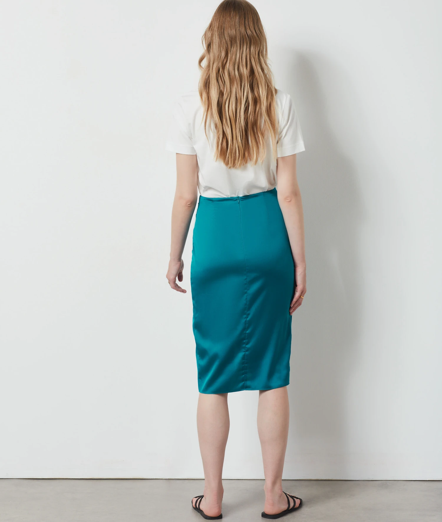 Jupe Midi Satinée EMERAUDE 2 Jupe Midi Satinée EMERAUDE – Bild 2